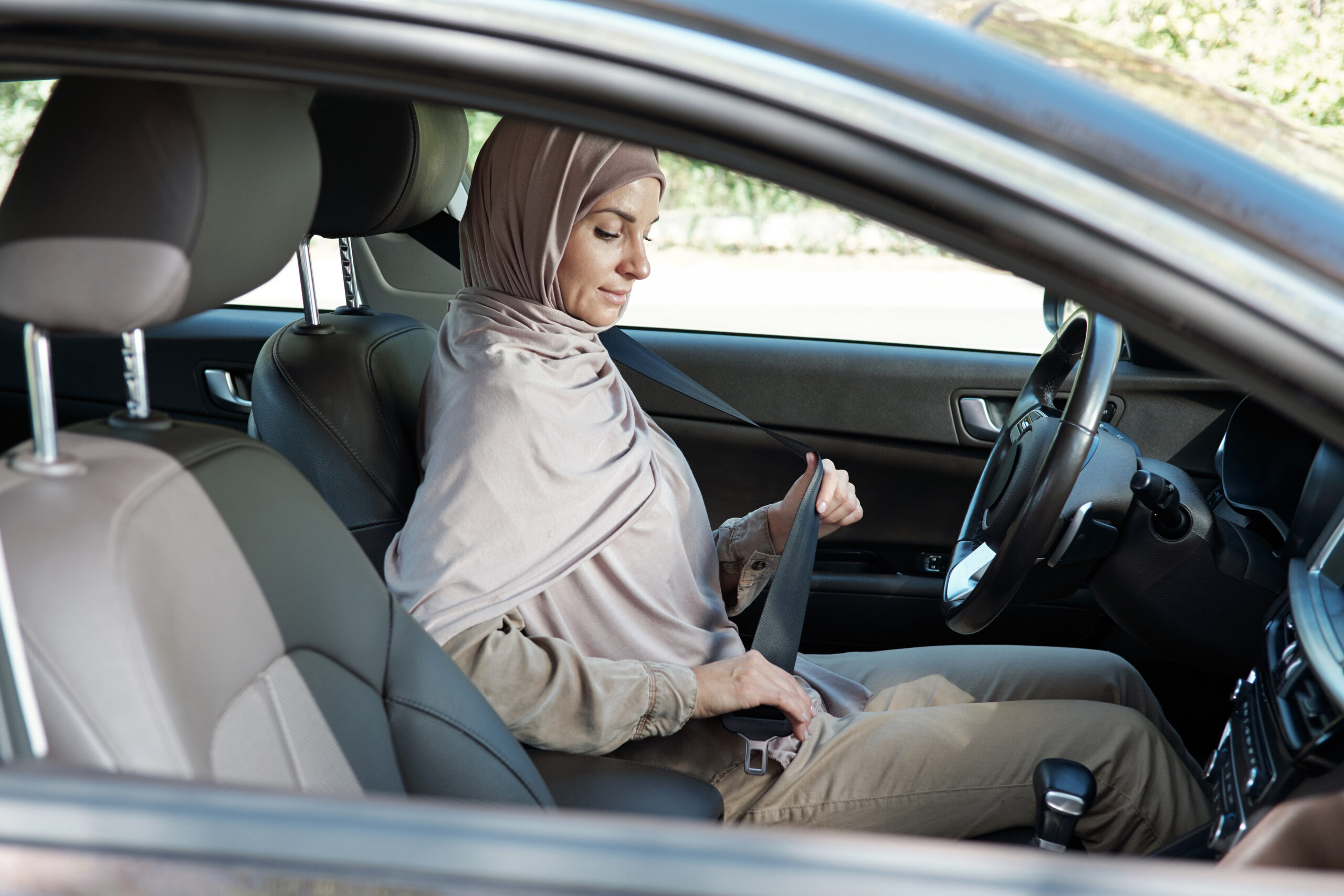 woman buckling seat belt 2025 03 13 21 53 34 utc scaled